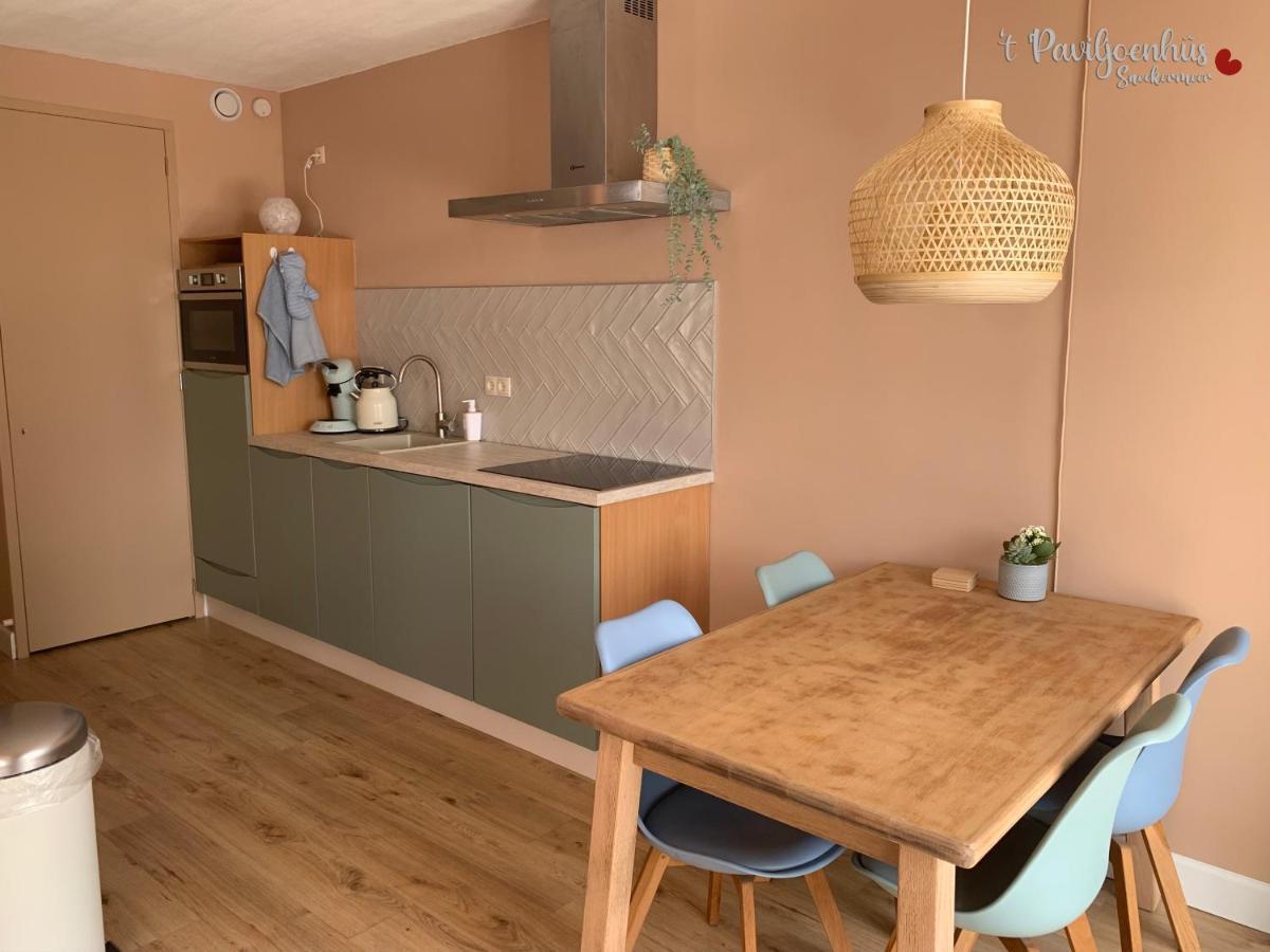 't Paviljoenhûs bij Sneekermeer Offingawier Extérieur photo