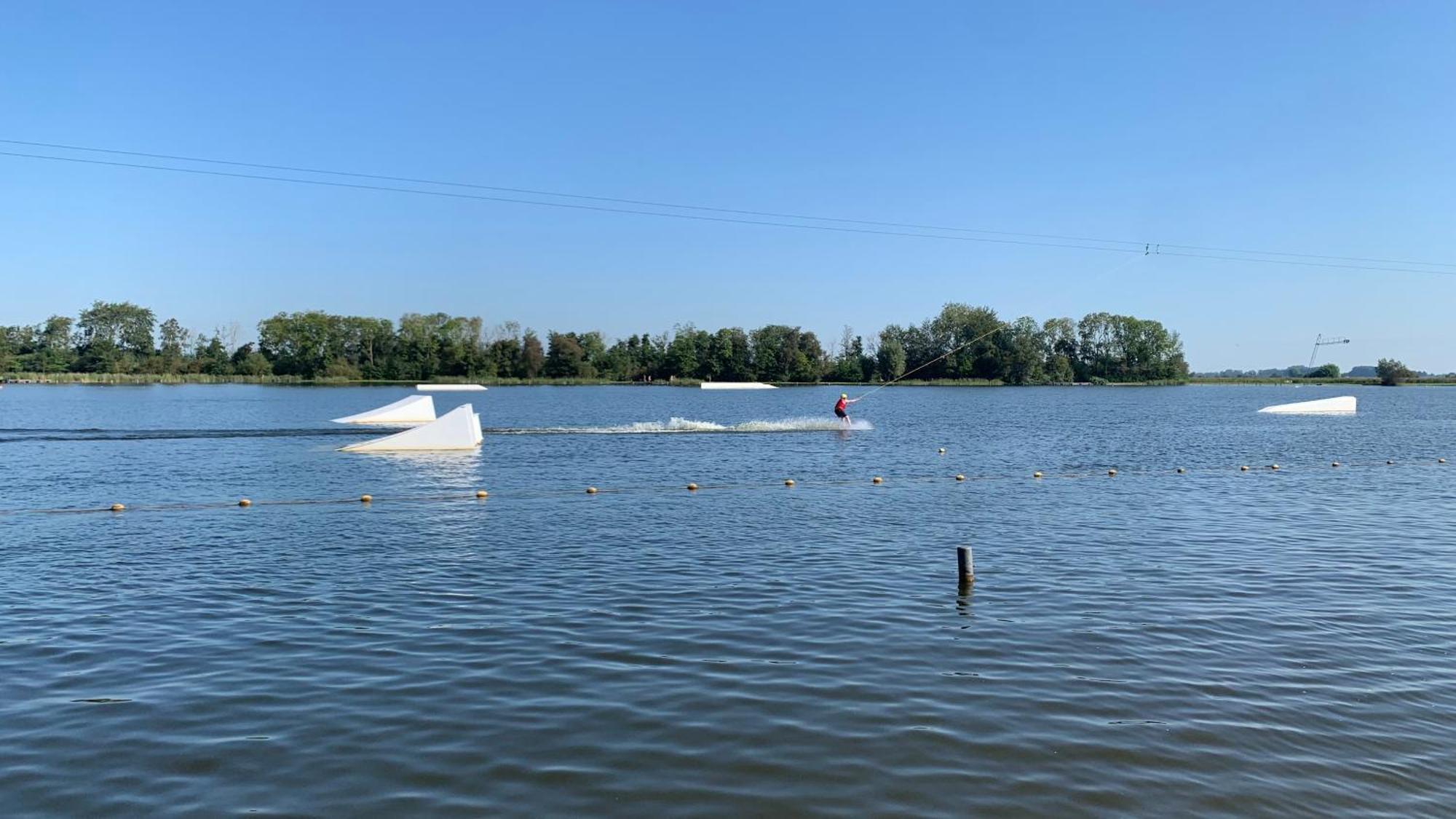 't Paviljoenhûs bij Sneekermeer Offingawier Extérieur photo